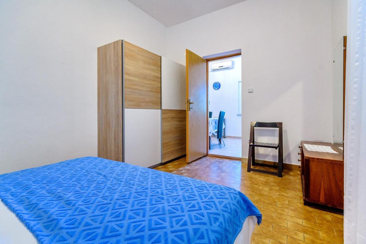 Apartmant Prosika Pag Town Exterior photo