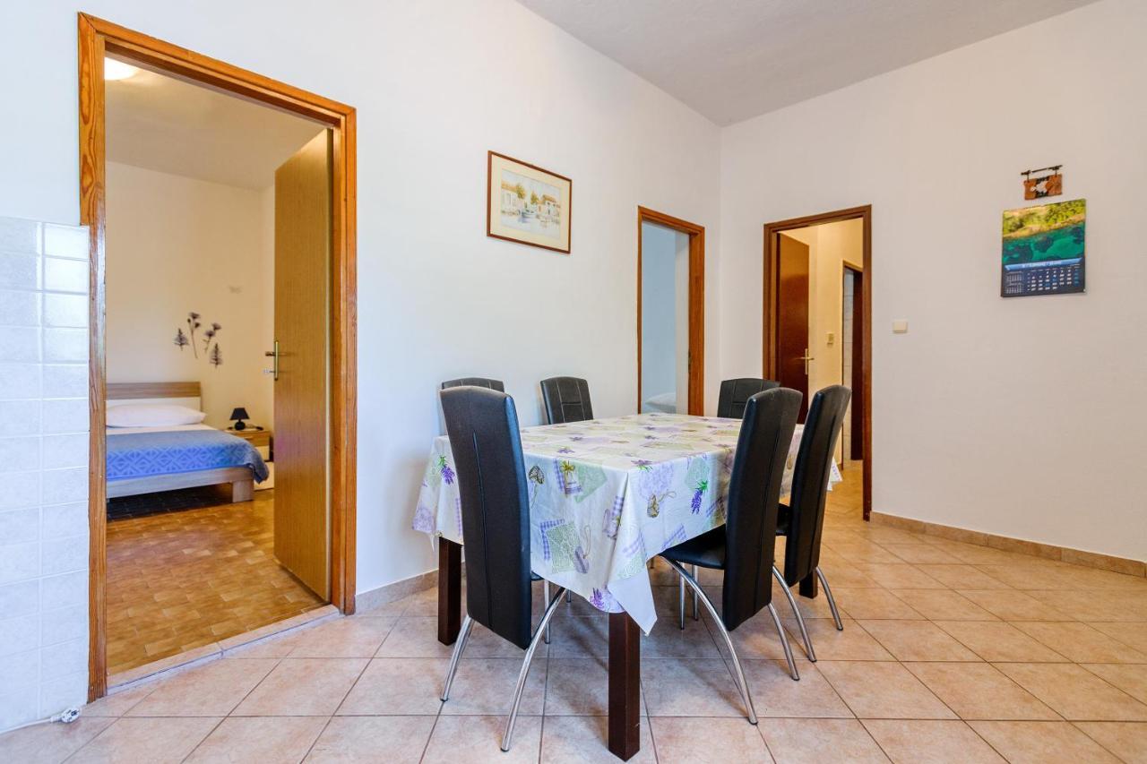 Apartmant Prosika Pag Town Exterior photo